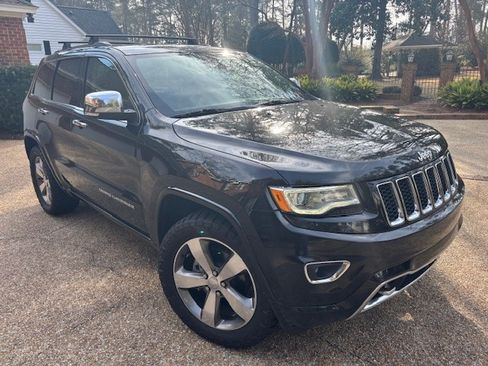 Used 2016 Jeep Grand Cherokee Overland w/ Advanced Technology Group image 2