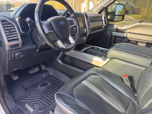 Used 2019 Ford F250 Platinum w/ Platinum Ultimate Package image 11