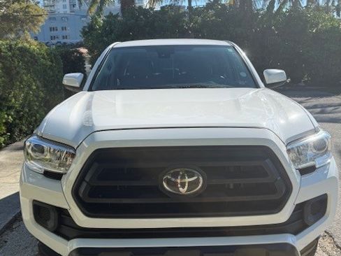 Used 2021 Toyota Tacoma SR w/ SR Convenience Package image 8