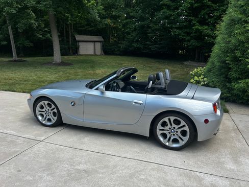 Used 2004 BMW Z4 3.0i RWD image 13