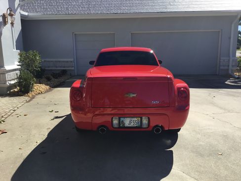 Used 2003 Chevrolet SSR w/ Preferred Equipment Group image 6