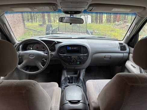 Used 2001 Toyota Sequoia SR5 w/ Convenience Pkg AWD/4WD image 5
