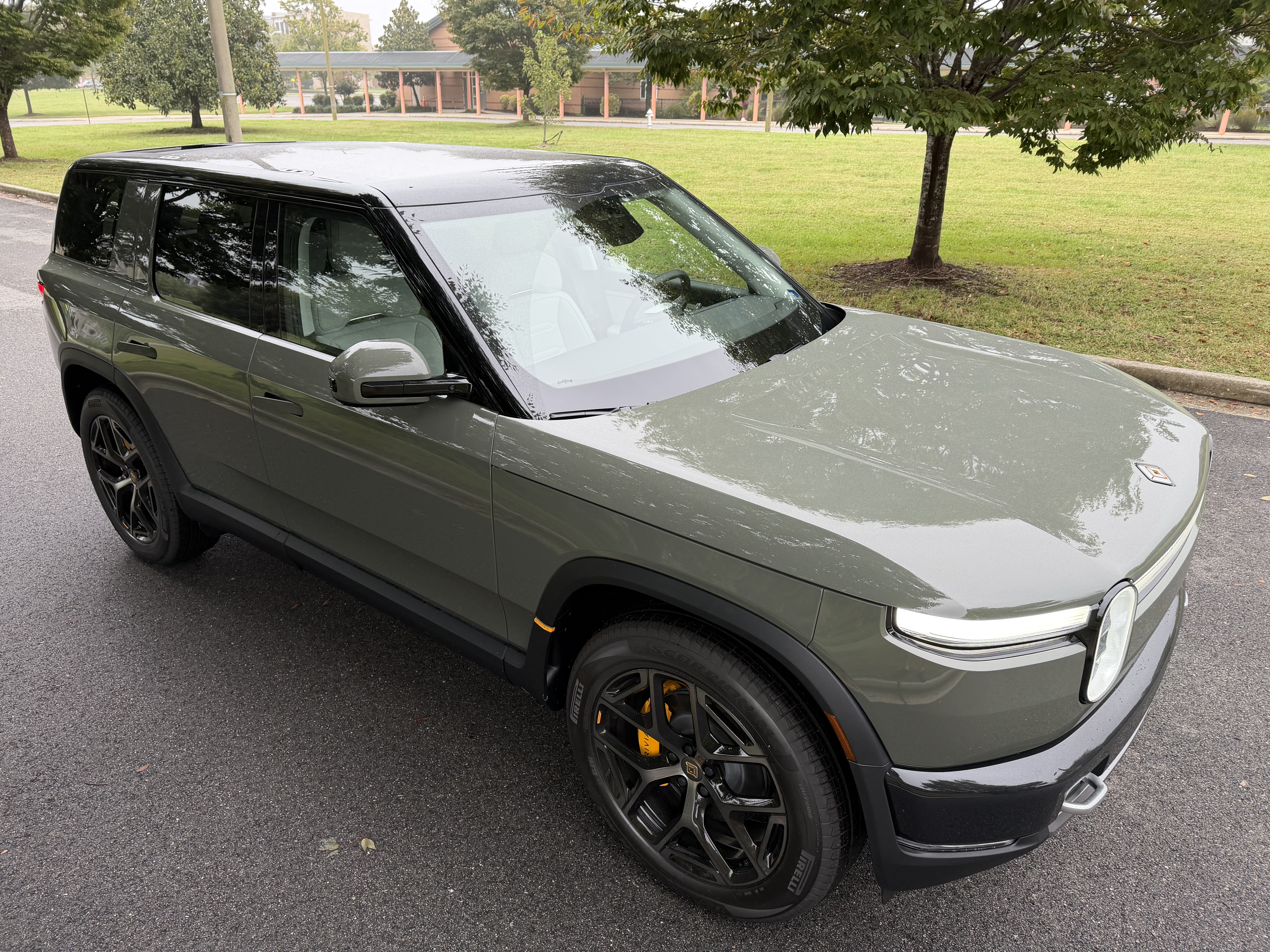 Used 2027 Rivian R2 Performance Dual AWD/4WD image 9
