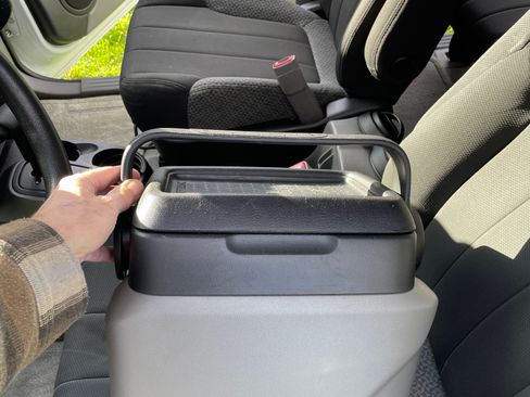 Used 2004 Pontiac Aztek 2WD w/ 1SB Preferred Equipment Group image 18