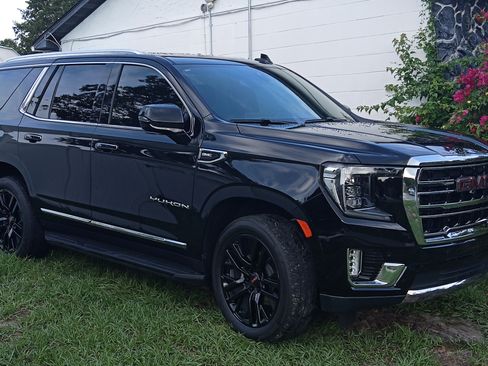 Used 2021 GMC Yukon SLT w/ Rear Media and Nav Package image 2