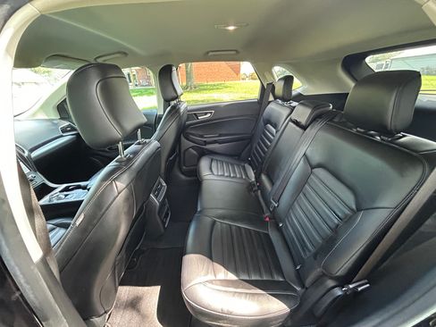 Used 2021 Ford Edge SEL w/ Convenience Package AWD/4WD image 10