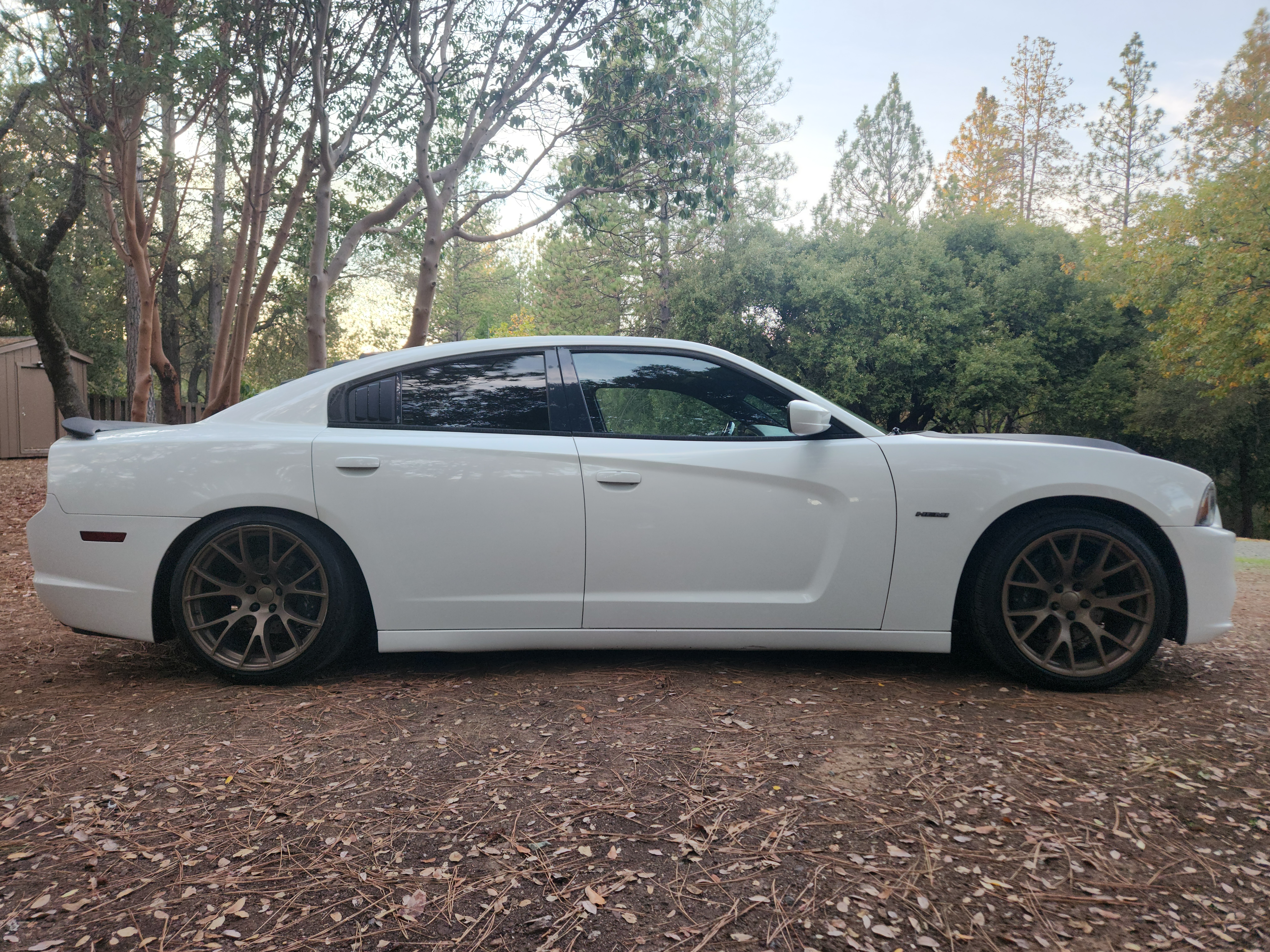 Used 2012 Dodge Charger R/T w/ Wheels & Tunes Group RWD image 2