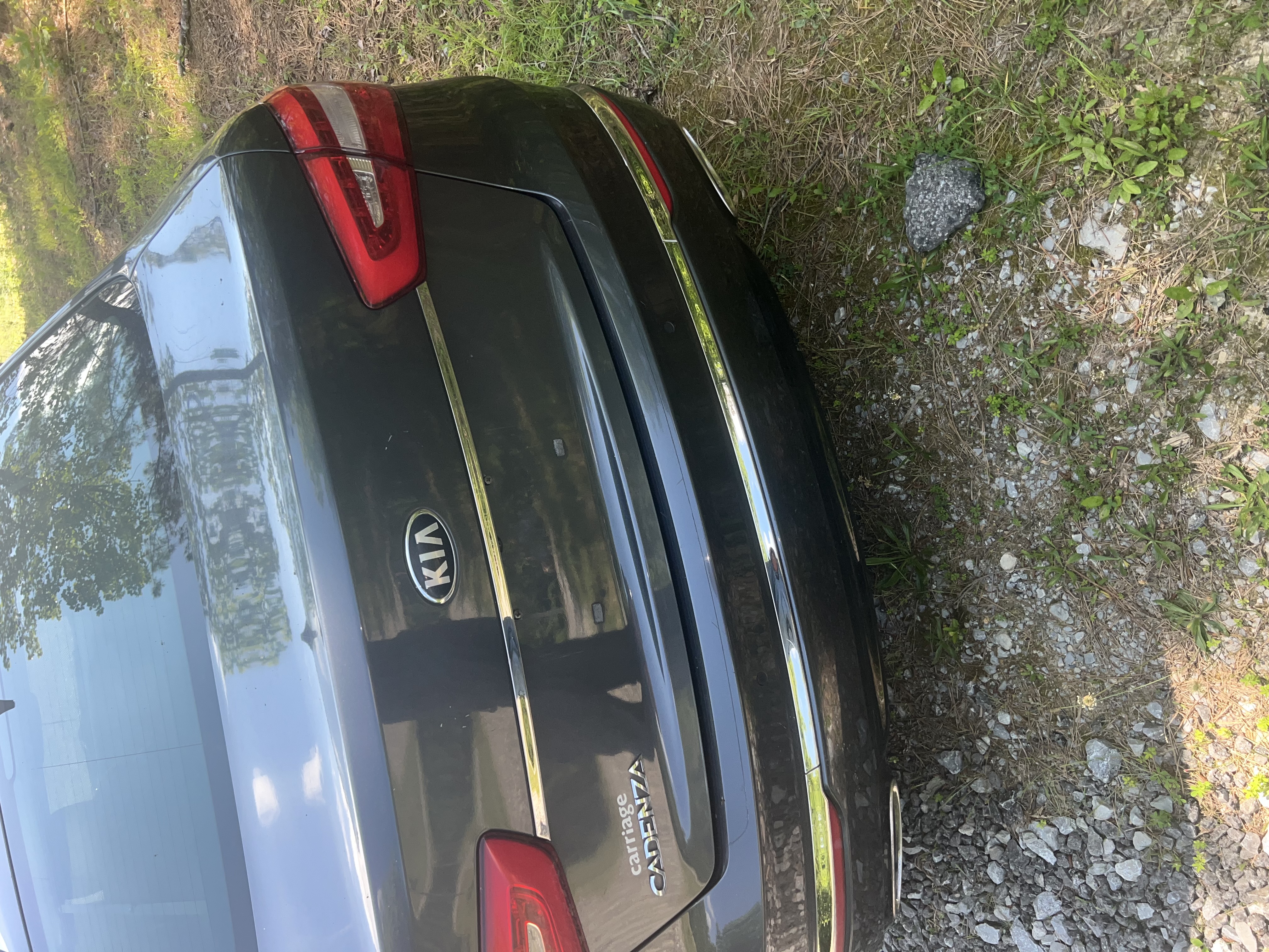 Used 2014 Kia Cadenza Premium w/ Technology Package FWD image 6