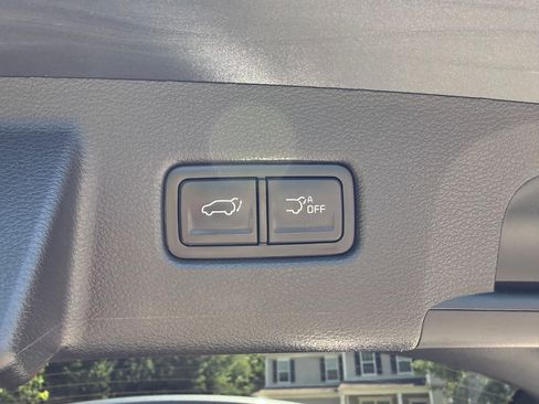 Used 2024 Kia Telluride EX w/ EX Captain's Chair Package AWD/4WD image 23