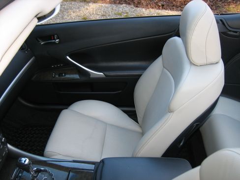 Used 2012 Lexus IS 250C image 10