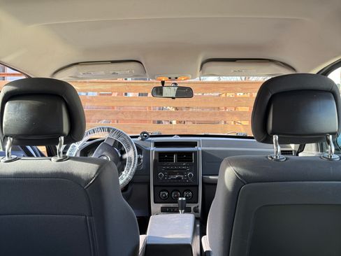 Used 2010 Jeep Liberty Sport image 5