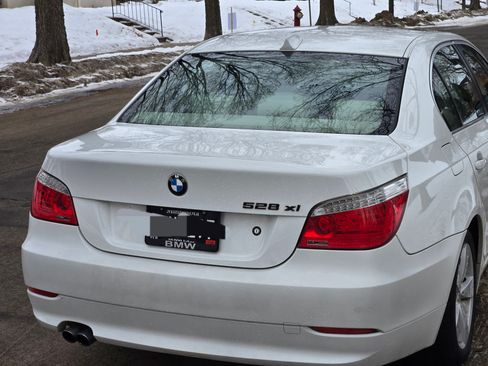 Used 2008 BMW 528xi Sedan image 2