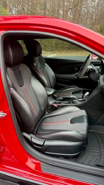 Used 2020 Hyundai Veloster Turbo FWD image 8