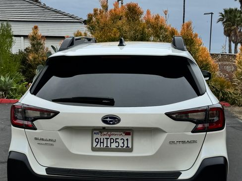 Used 2024 Subaru Outback Limited AWD/4WD image 6