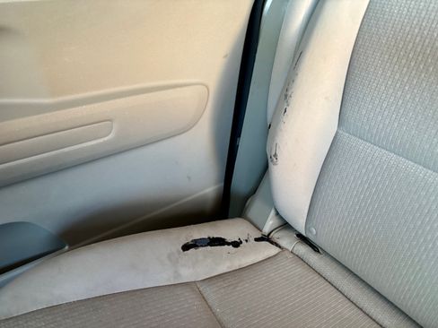 Used 2017 Kia Sedona LX image 7