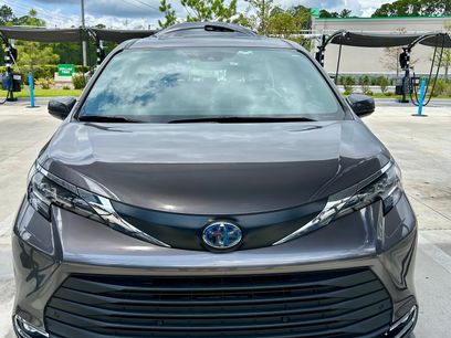 Used 2023 Toyota Sienna XLE