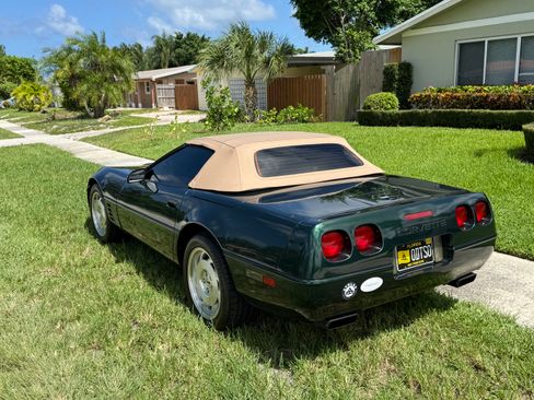 Used 1994 Chevrolet Corvette Convertible image 2