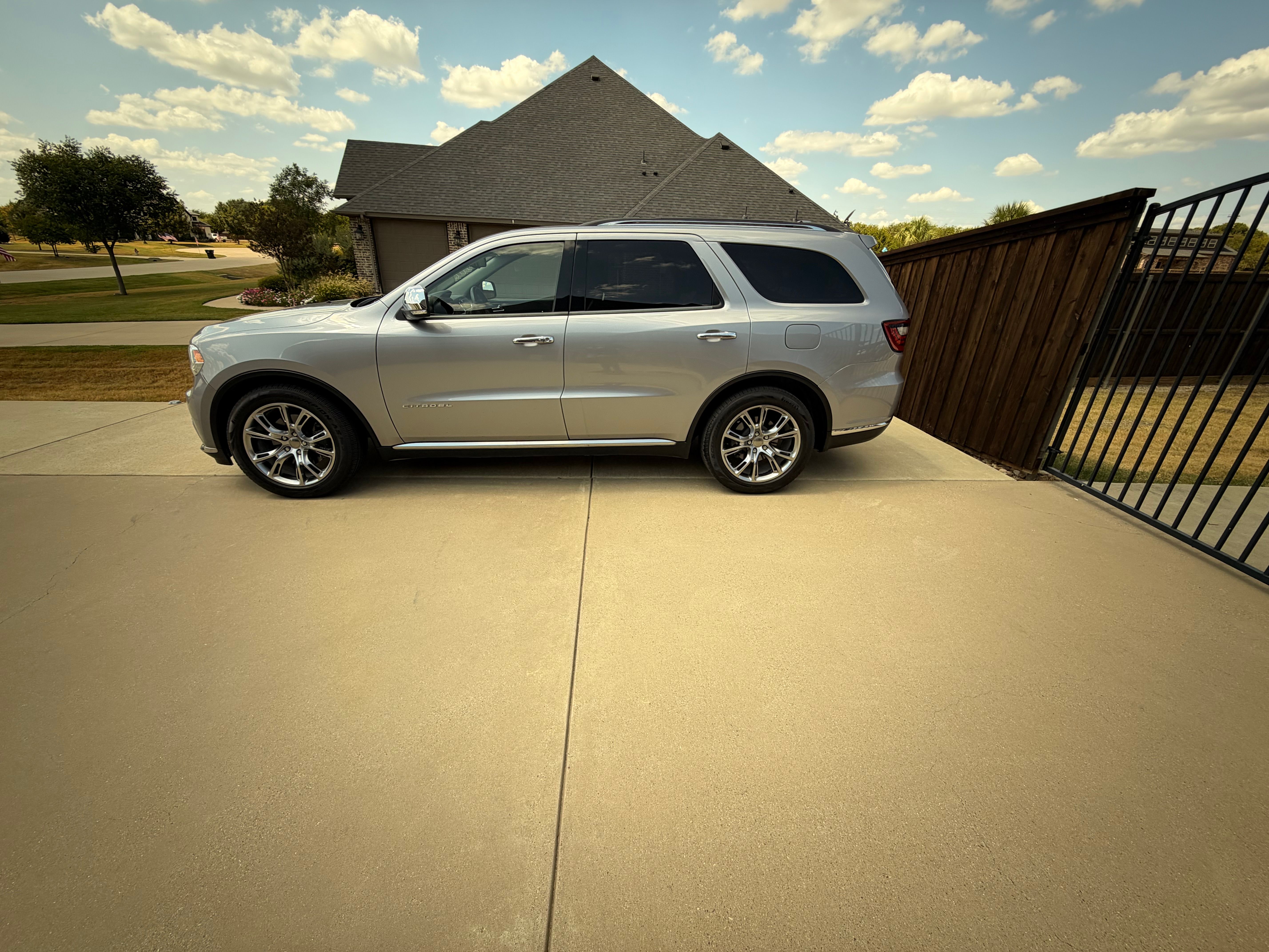 Used 2015 Dodge Durango Citadel RWD image 1