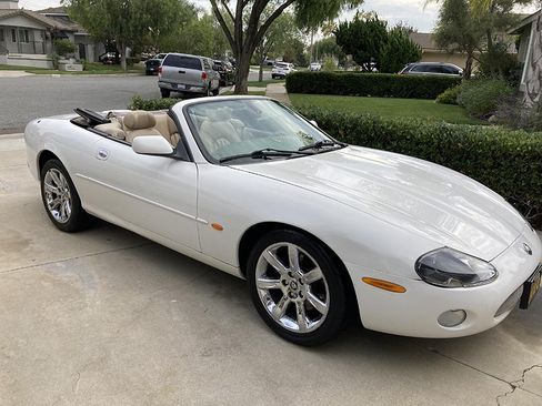 Used 2003 Jaguar XK8 Convertible image 10