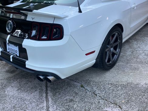 Used 2013 Ford Mustang Shelby GT500 image 8