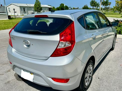 Used 2015 Hyundai Accent GS FWD image 10