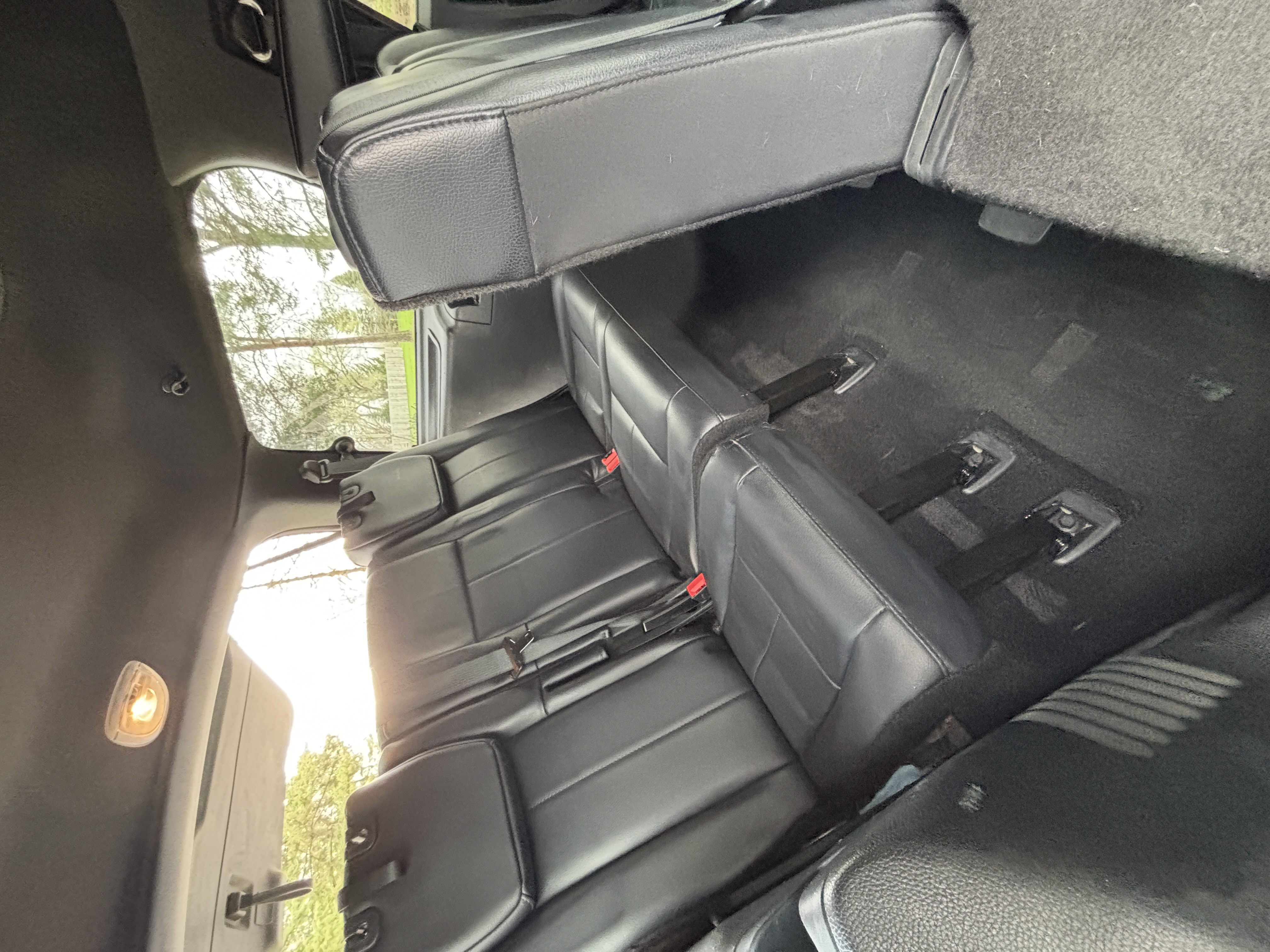 Used 2017 Ford Expedition XLT w/ Equipment Group 201A AWD/4WD image 12