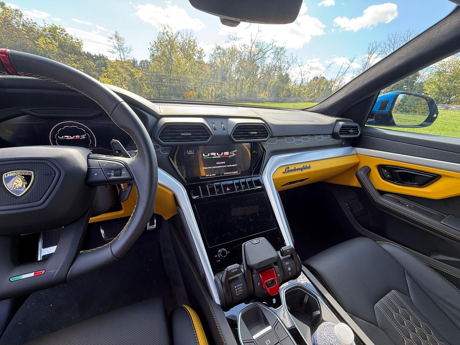 Used 2024 Lamborghini Urus S AWD/4WD image 19