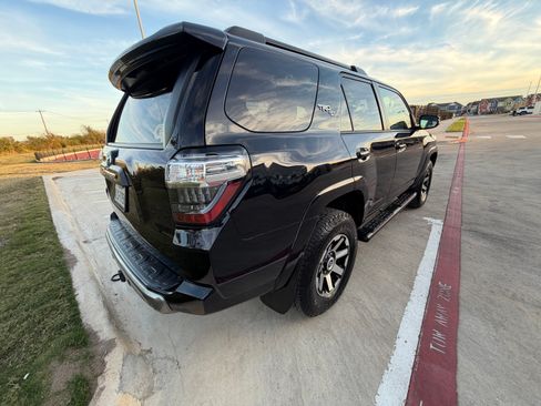 Used 2019 Toyota 4Runner TRD Off-Road Premium image 10