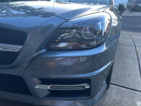 Used 2016 Mercedes-Benz SLK 300 image 12