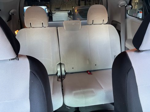 Used 2014 Toyota Sienna LE image 24