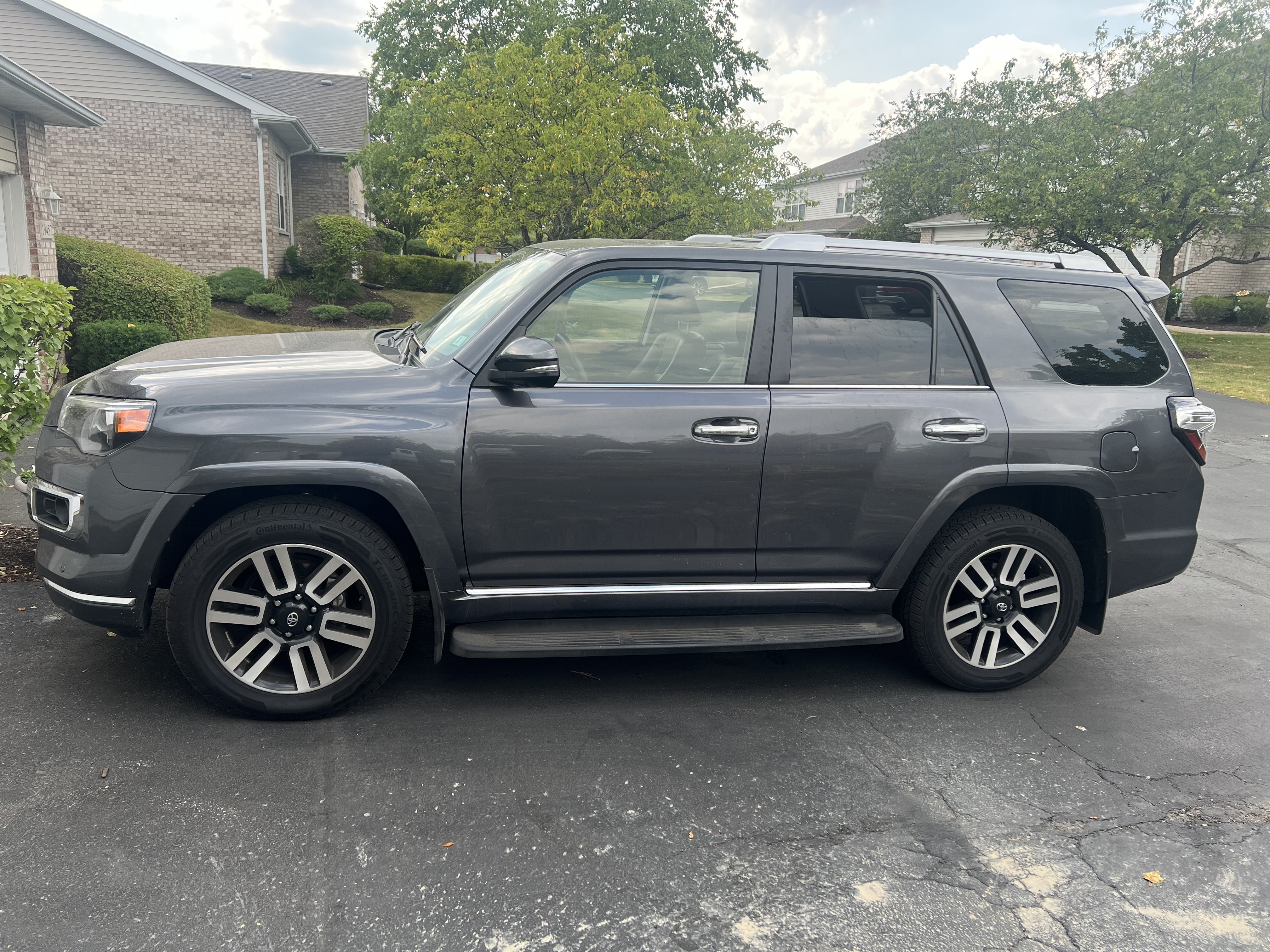 Used 2022 Toyota 4Runner Limited AWD/4WD image 4