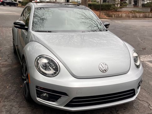 Used 2014 Volkswagen Beetle R-Line image 4