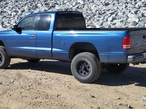 Used 2002 Dodge Dakota Sport image 1