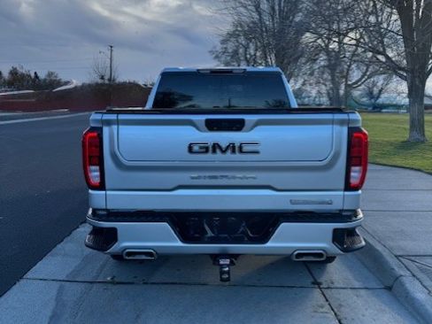 Used 2021 GMC Sierra 1500 Elevation w/ LPO, Elevation Black Package image 8