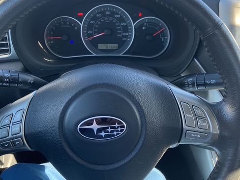 Used 2010 Subaru Impreza 2.5i Premium image 11