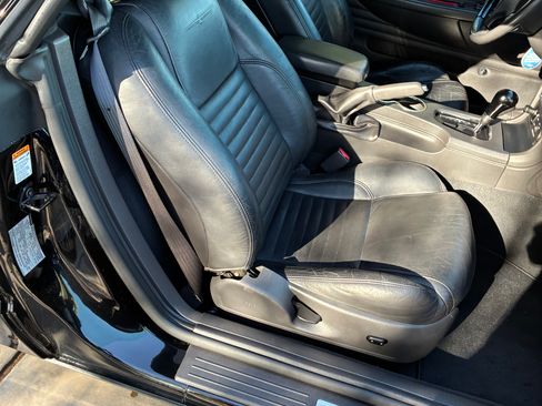 Used 2002 Ford Thunderbird image 11