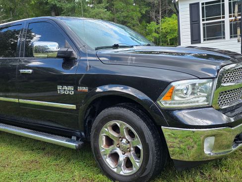 Used 2015 RAM 1500 Laramie w/ Convenience Group image 29