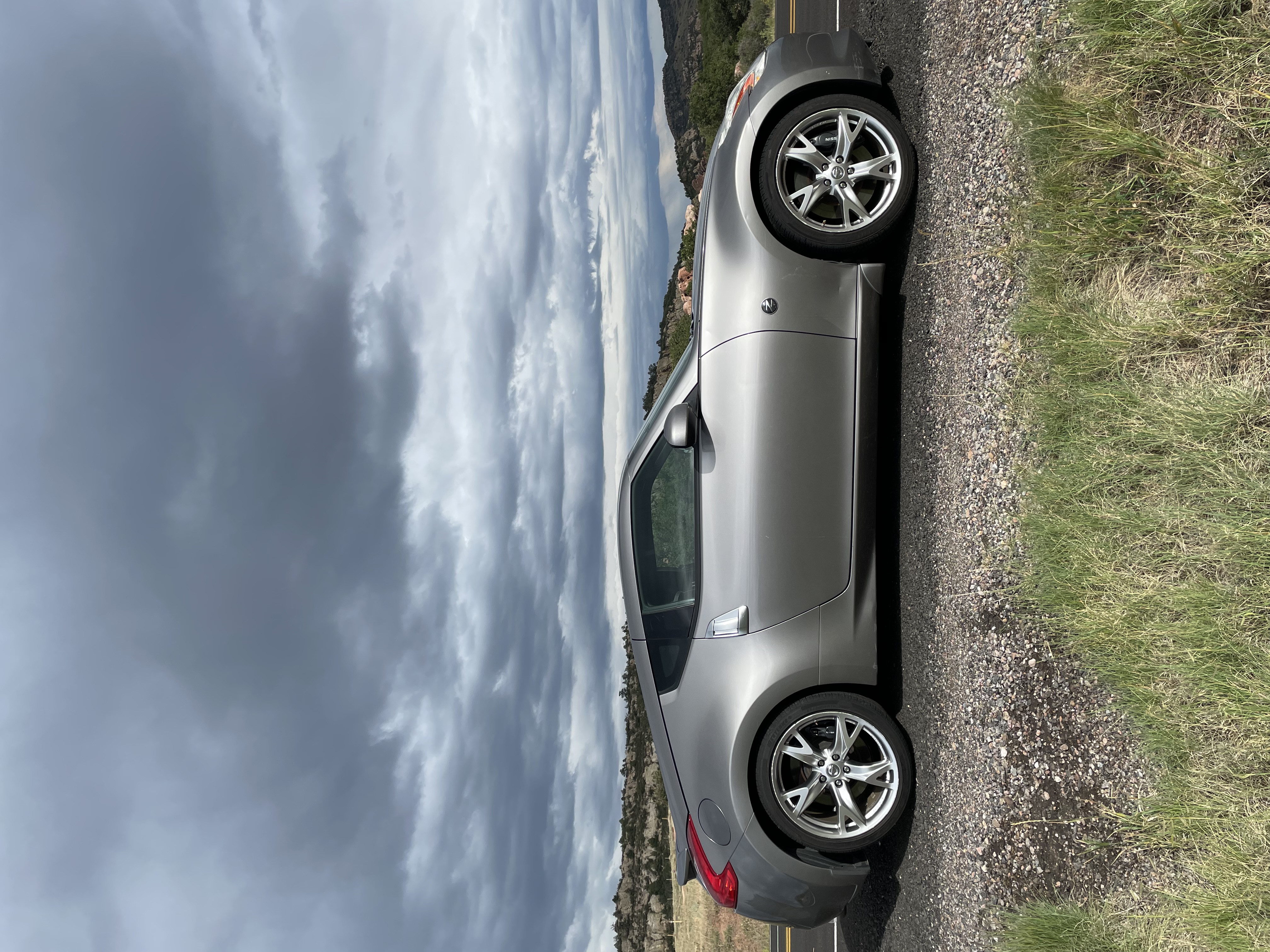 Used 2010 Nissan 370Z Touring w/ Sport Pkg RWD image 11