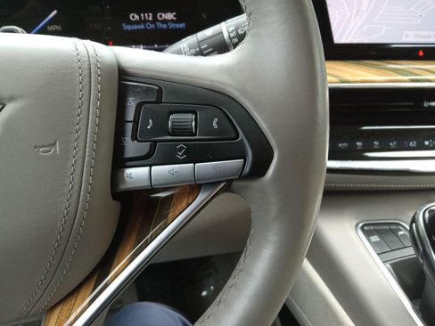 Used 2021 Cadillac Escalade Premium Luxury Platinum AWD/4WD image 21