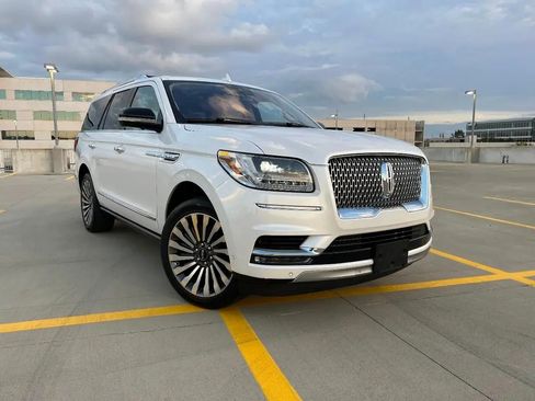 Used 2019 Lincoln Navigator Reserve w/ Cargo Package image 5