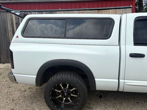 Used 2006 Dodge Ram 1500 Truck SLT AWD/4WD image 2