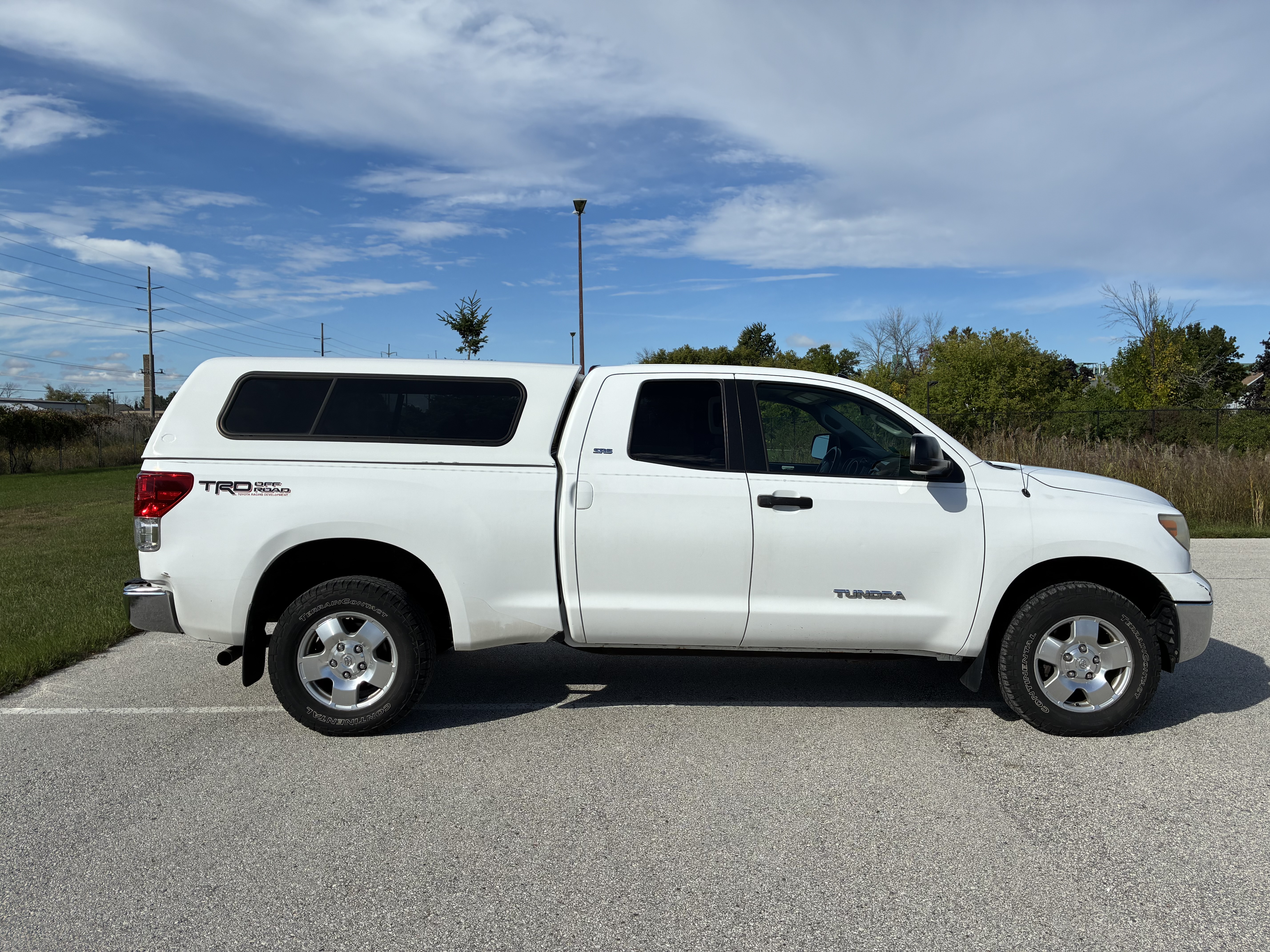 Used 2010 Toyota Tundra 4x4 Double Cab w/ TRD Off-Road Pkg image 4