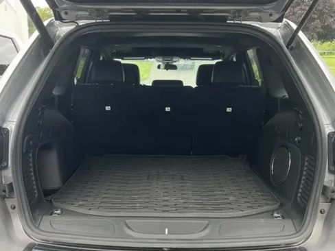 Used 2021 Jeep Grand Cherokee Laredo X image 19