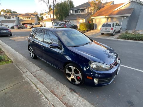 Used 2012 Volkswagen GTI 4-Door FWD image 6