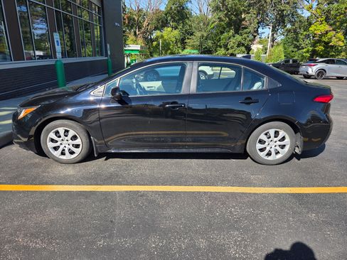 Used 2023 Toyota Corolla LE image 5