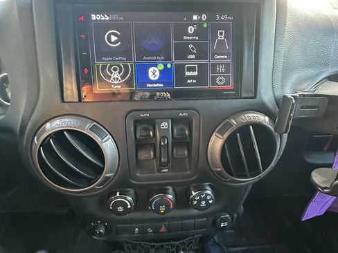 Used 2017 Jeep Wrangler Unlimited Sport w/ Quick Order Package 24S AWD/4WD image 12