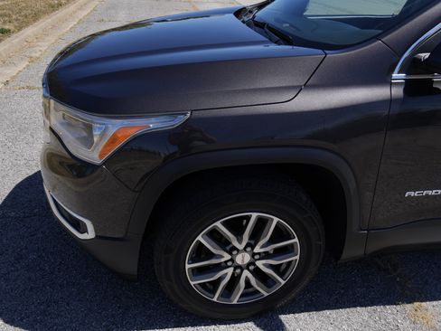 Used 2018 GMC Acadia SLE w/ Driver Alert Package I AWD/4WD image 2