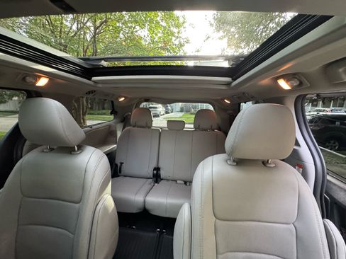 Used 2015 Toyota Sienna Limited Premium AWD/4WD image 14