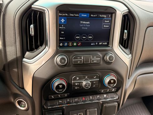 Used 2019 Chevrolet Silverado 1500 LTZ w/ LTZ Plus Package image 12