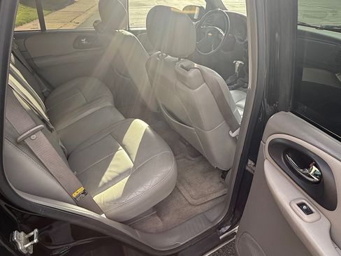 Used 2005 Chevrolet TrailBlazer LT AWD/4WD image 17